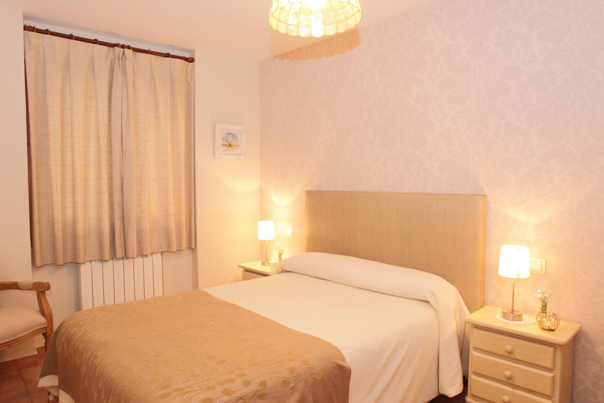 Apartamentos Alba Casa Alquesera Sahun 외부 사진