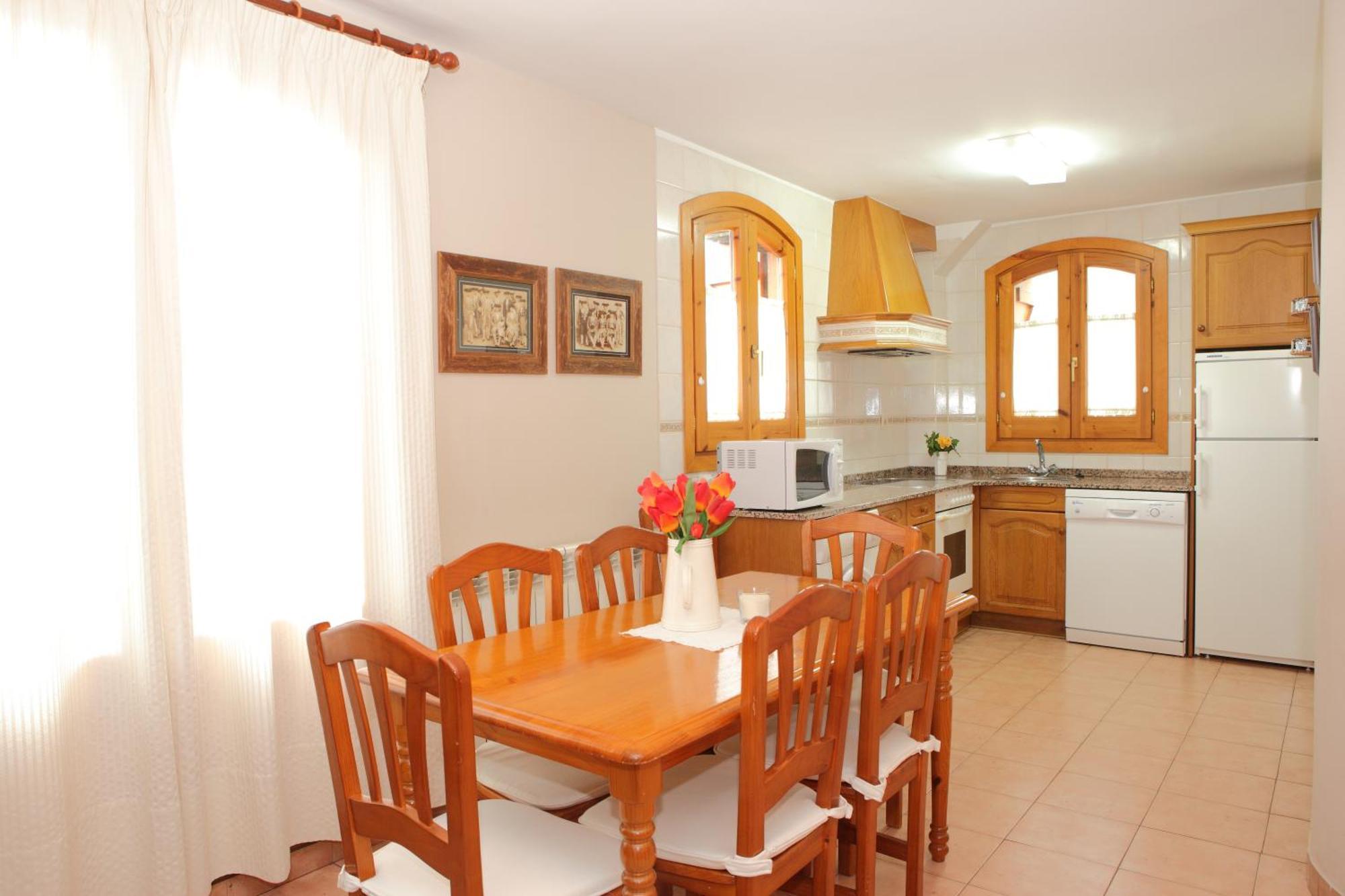 Apartamentos Alba Casa Alquesera Sahun 외부 사진